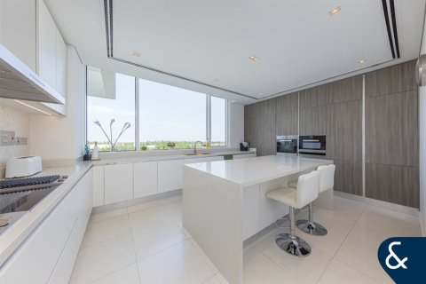 Apartment in Al Barari, Dubai, UAE 4 bedrooms, 639 sq.m. № 667184 - photo 3