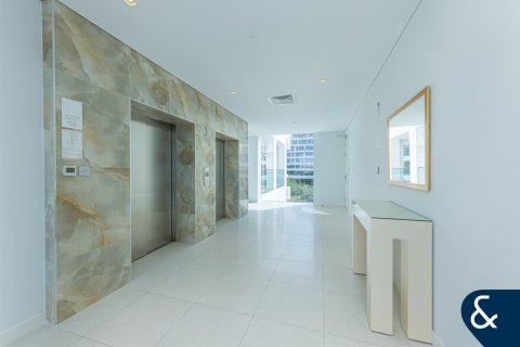 Apartment in Al Barari, Dubai, UAE 4 bedrooms, 639 sq.m. № 667184 - photo 6