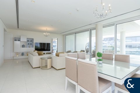 Apartment in Al Barari, Dubai, UAE 4 bedrooms, 639 sq.m. № 667184 - photo 2