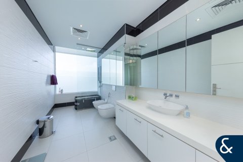 Apartment in Al Barari, Dubai, UAE 4 bedrooms, 639 sq.m. № 667184 - photo 11