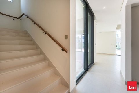 Vila u Dubai, UAE 4 spavaćih soba, 448 m2 Br. 709969 - fotografija 13