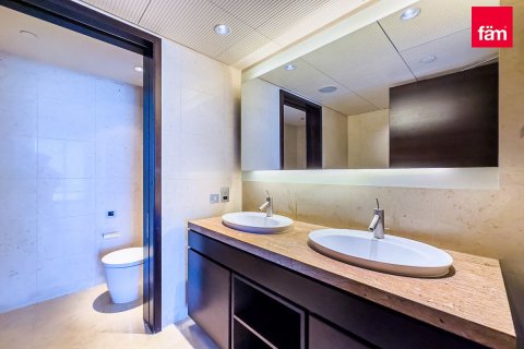Apartment in Downtown Dubai (Downtown Burj Dubai), UAE 2 bedrooms, 191 sq.m. № 551448 - photo 22
