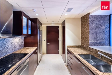 Apartment in Downtown Dubai (Downtown Burj Dubai), UAE 2 bedrooms, 191 sq.m. № 551448 - photo 10