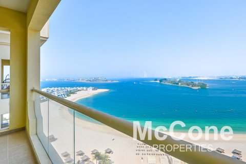 Apartmen di Palm Jumeirah, Dubai, UAE 4 bilik tidur, 449.46 meter persegi № 587081 - foto 1