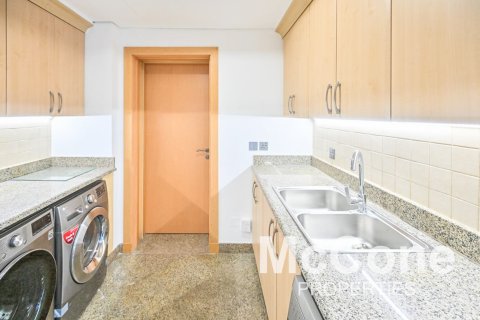 Apartmen di Palm Jumeirah, Dubai, UAE 4 bilik tidur, 449.46 meter persegi № 587081 - foto 19
