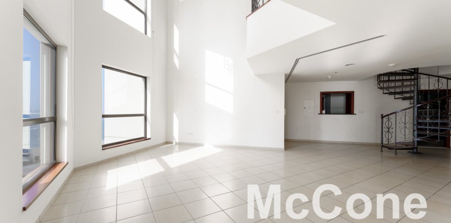 Wohnung in Jumeirah Beach Residence, Dubai, VAE: 4 Schlafzimmer, 317.17 m2 Nr. 587085
