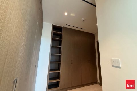 Villa till försäljning i Dubai, UAE 4 sovrum, 570 kvm Nr. 701321 - fotografi 15