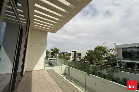 Villa till försäljning i Dubai, UAE 4 sovrum, 570 kvm Nr. 701321 - fotografi 2