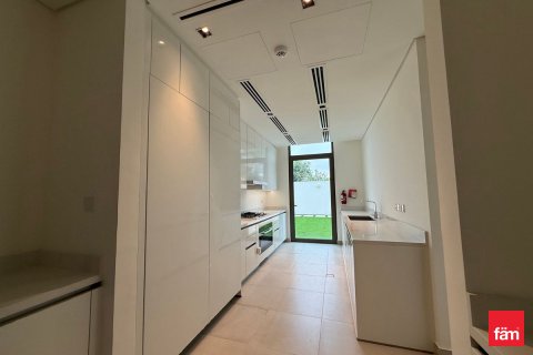 Villa till försäljning i Dubai, UAE 4 sovrum, 570 kvm Nr. 701321 - fotografi 6