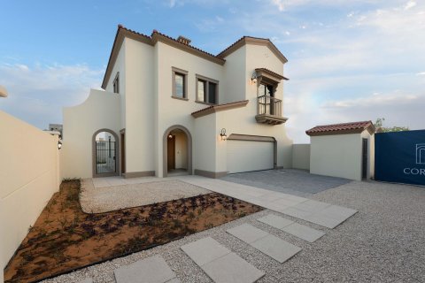 Villa asukohaga Abu Dhabi, AÜE: 3 magamistoaga, 258 m² Nr 716786