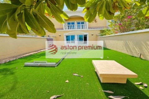 Shtëpi në qytet në Jumeirah Village Circle, Dubai, Emiratet e Bashkuara Arabe 2 dhoma gjumi, 180 m2. № 623945 - Foto 4