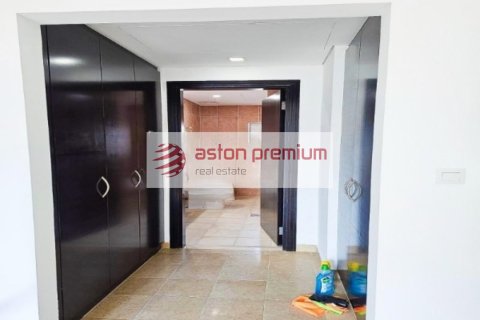 Shtëpi në qytet në Jumeirah Village Circle, Dubai, Emiratet e Bashkuara Arabe 2 dhoma gjumi, 180 m2. № 623945 - Foto 14