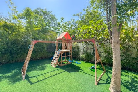 Adosado en alquiler en The Springs, Dubai, EAU 4 dormitorios, 348.38625000 m2 № 715773 - foto 9