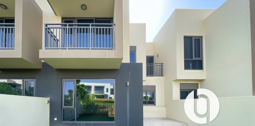 וילה ב Dubai Hills Estate, Dubai, איחוד האמירויות 3 חדרי שינה, 209 מ"ר מספר 741567