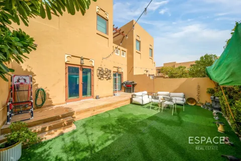 Townhouse de vânzare în Al Furjan, Dubai, EAU 3 dormitoare, 262 mp.  №649659 - poză 1