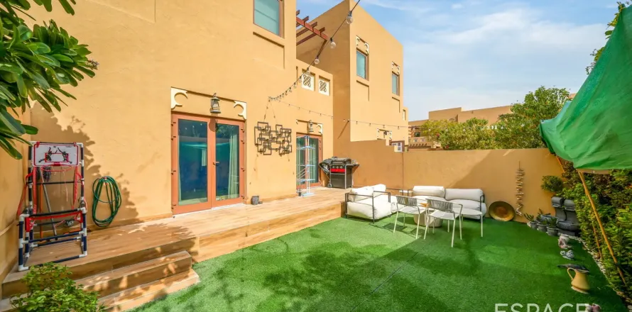 Townhouse în Al Furjan, Dubai, EAU 3 dormitoare, 262 mp.  №649659