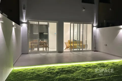 Villa in vendita a Arabian Ranches, Dubai, EAU 2 camere da letto, 157 mq. № 649660 - foto 1