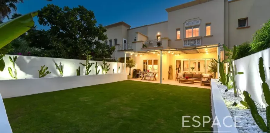 Villa in The Springs, Dubai, VAE: 3 Schlafzimmer, 228 m2 Nr. 649662