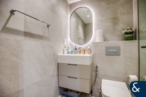 Βίλα σε Dubai, ΗΑΕ 4 υπνοδωμάτια, 244 τ.μ. Αρ. 667499 - φωτογραφία 12