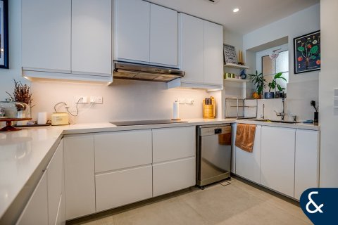 Βίλα σε Dubai, ΗΑΕ 4 υπνοδωμάτια, 244 τ.μ. Αρ. 667499 - φωτογραφία 7