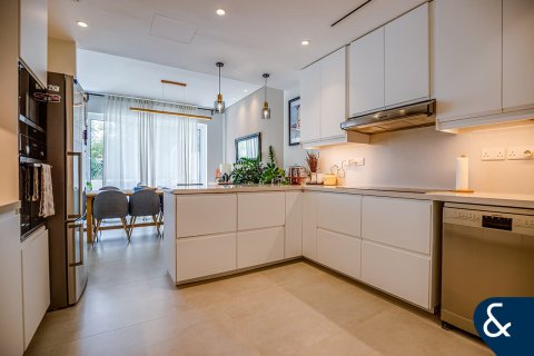 Βίλα σε Dubai, ΗΑΕ 4 υπνοδωμάτια, 244 τ.μ. Αρ. 667499 - φωτογραφία 3