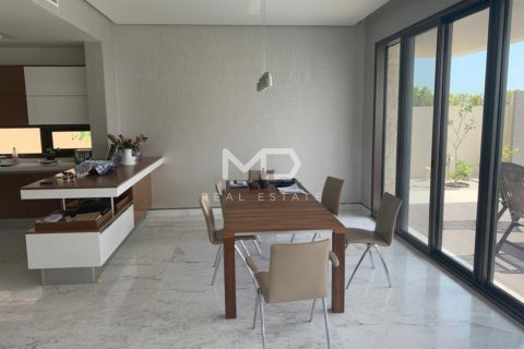 Villa sa Saadiyat Island, Abu Dhabi, UAE 5 silid-tulugan, 751 sq.m. № 554614 - larawan 9