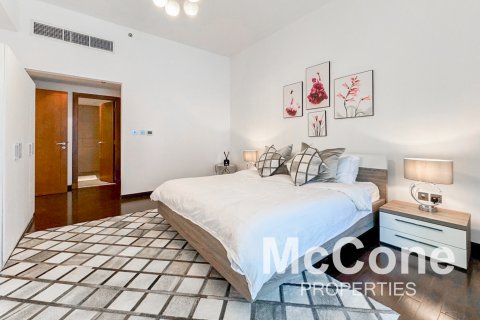 Apartament në Palm Jumeirah, Dubai, Emiratet e Bashkuara Arabe 2 dhoma gjumi, 173.73 m2. № 587383 - Foto 6