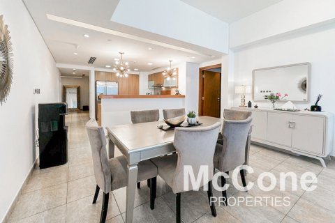 Apartament në Palm Jumeirah, Dubai, Emiratet e Bashkuara Arabe 2 dhoma gjumi, 173.73 m2. № 587383 - Foto 3