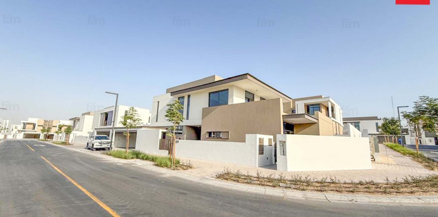 Вилла в Al Furjan, Дубай, ОАЭ 4 спальни, 565.7м2 № 614296