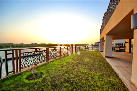 Vila u gradu Al Gurm, Abu Dhabi, UAE 3 spavaće sobe, 1144 m2 Br. 716942