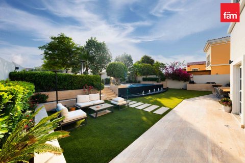 Villa til salgs i Dubai, Emiratene 5 soverom, 744.6 kvm Nr. 710091 - Foto 26