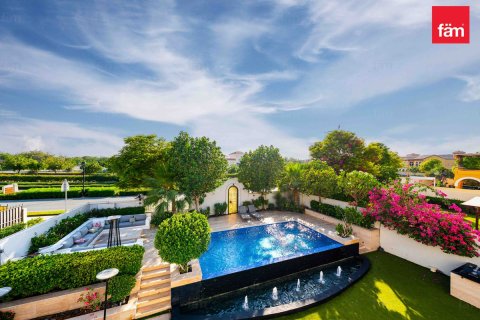 Dubai, BAE’de villa 5 yatak odası, 744.6 m² No 710091