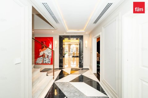 Villa til salgs i Dubai, Emiratene 5 soverom, 744.6 kvm Nr. 710091 - Foto 9