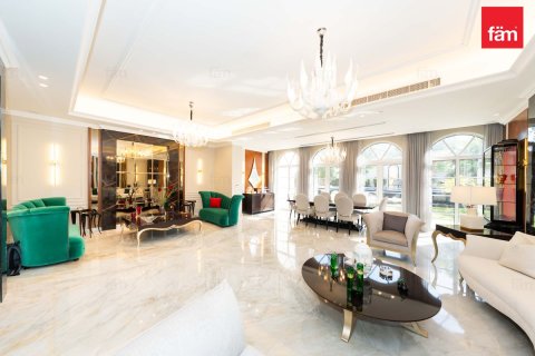 Villa til salgs i Dubai, Emiratene 5 soverom, 744.6 kvm Nr. 710091 - Foto 2