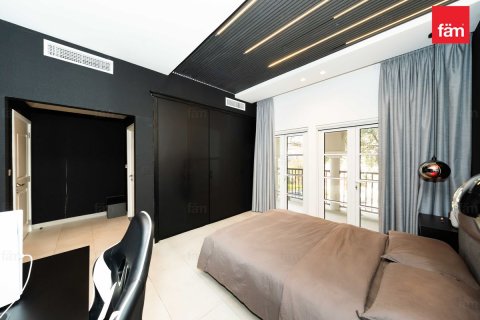 Villa til salgs i Dubai, Emiratene 5 soverom, 744.6 kvm Nr. 710091 - Foto 17