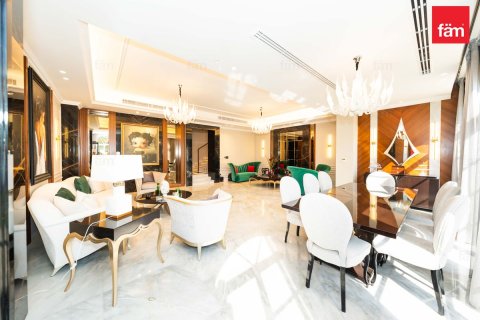Villa til salgs i Dubai, Emiratene 5 soverom, 744.6 kvm Nr. 710091 - Foto 4