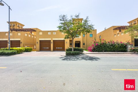Вилла в Al Furjan, Дубай, ОАЭ 3 спальни, 600м2 № 702556