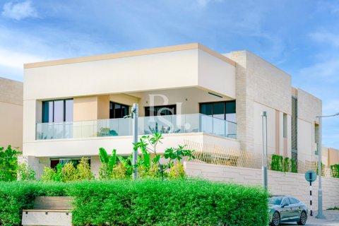 Villa on the Saadiyat Island, Abu Dhabi, UAE 5 bedrooms, 630 sq.m. № 716268 - photo 13