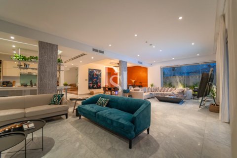 Villa on the Saadiyat Island, Abu Dhabi, UAE 5 bedrooms, 630 sq.m. № 716268 - photo 1