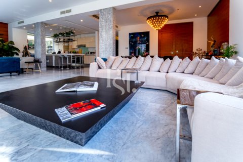Villa on the Saadiyat Island, Abu Dhabi, UAE 5 bedrooms, 630 sq.m. № 716268 - photo 6