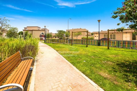فيلا للبيع في مدينة خليفة، أبو ظبي، الإمارات العربية المتحدة 6 غرفة نوم ، 660 متر مربع ، رقم 716274 - صورة 4