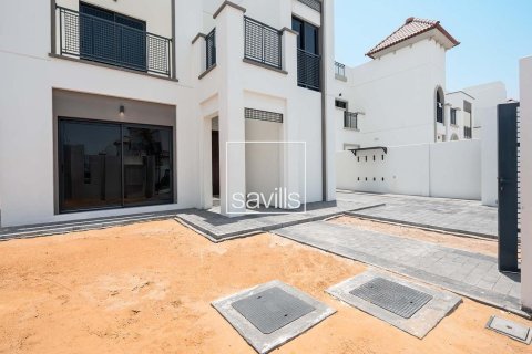 Vilë në Al Shamkha, Abu Dhabi, Emiratet e Bashkuara Arabe 4 dhoma gjumi, 509.94 m2. № 758765 - Foto 3