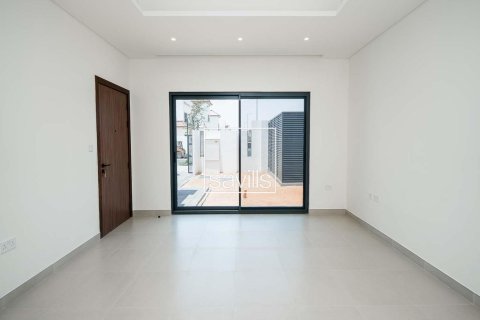 Vilë në Al Shamkha, Abu Dhabi, Emiratet e Bashkuara Arabe 4 dhoma gjumi, 509.94 m2. № 758765 - Foto 2