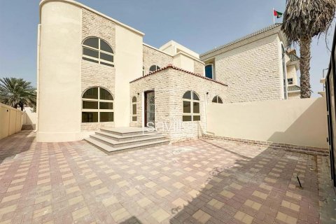 Villa itt: Muroor Area, Abu Dhabi, EAE, 7 hálószoba, 549.99 m², azonosító: 758768 - fénykép 3