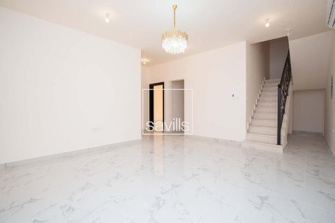Vila v Muroor Area, Abu Dhabi, SAE 6 ložnice, 499.91 m² Č.: 758767