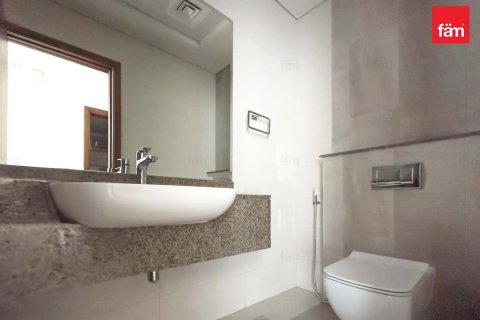 Apartment in Al Satwa, Dubai, UAE 2 bedrooms, 122 sq.m. № 622885 - photo 21