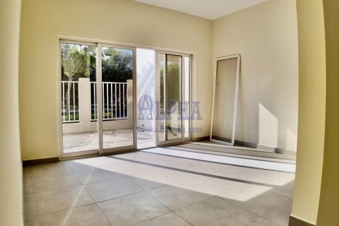 Снять в аренду виллу в Mina Al Arab, Рас-эль-Хайма, ОАЭ 4 спальни, 443м2, № 645449 - фото 10