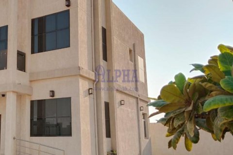 阿联酋 Ras Al Khaimah Al Riffa 待租 : 4 卧, 1393.5 平方米 , 编号645450 - 照片 1