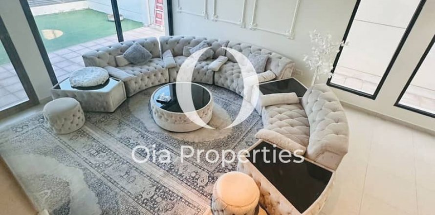Вилла в Абу-Даби, ОАЭ 5 спален, 289м2 № 617409