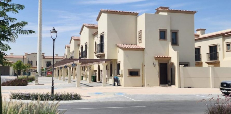 Khalifa City, Abu Dhabi, UAE의 타운하우스 침실 3개, 150제곱미터 번호 604843